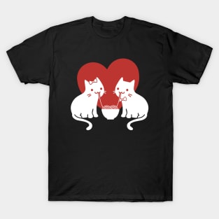 Cute Cat Eating Ramen With Girlfriend With Love T-Shirt